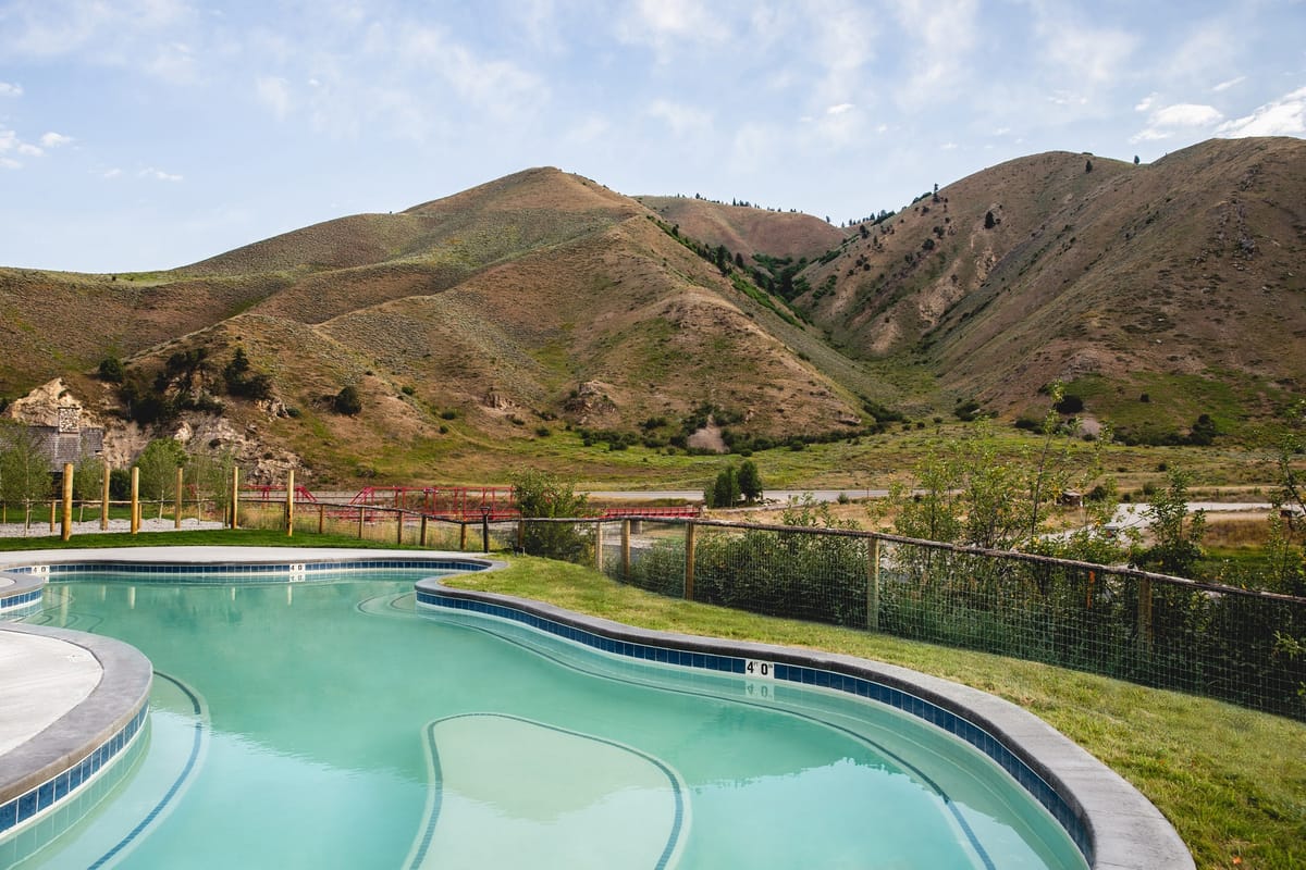 💚 Mental Health Awareness Month at Astoria 💚 Take a moment for yourself this May. We’re offering $5 weekday hot springs soaks for local residents, because caring for your mental health can start with something simple: warm water, fresh air, and time to unwind. 💧🌿 🗓 Monday–Friday in May (closed Wednesdays) 💲 $5 + tax with code: MHAM2026 Plus, keep an eye out for additional wellness programs throughout the month. Pause. Breathe. Soak it in. ✨ Thank you to the Community Foundation of Jackson Hole for funding Astoria’s 2026 complimentary programs.
