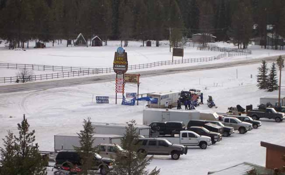 Lolo Hot Springs Resort slider image 2