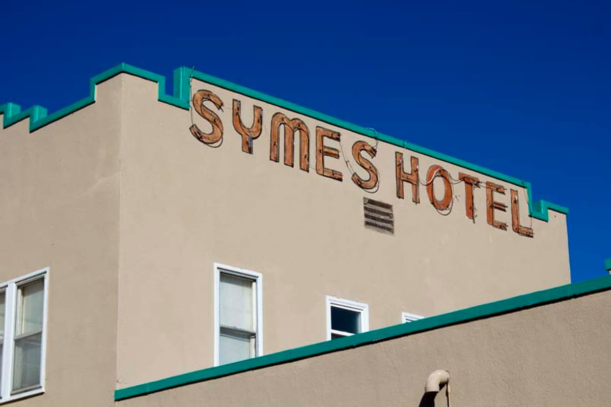 Symes Hot Springs Hotel & Mineral Baths photo 3